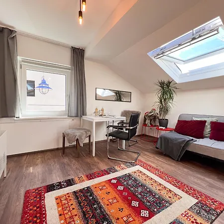 Mitten Im Zentrum Ferienwohnungen Mit Sonniger Terrasse Telfs Buitenkant foto
