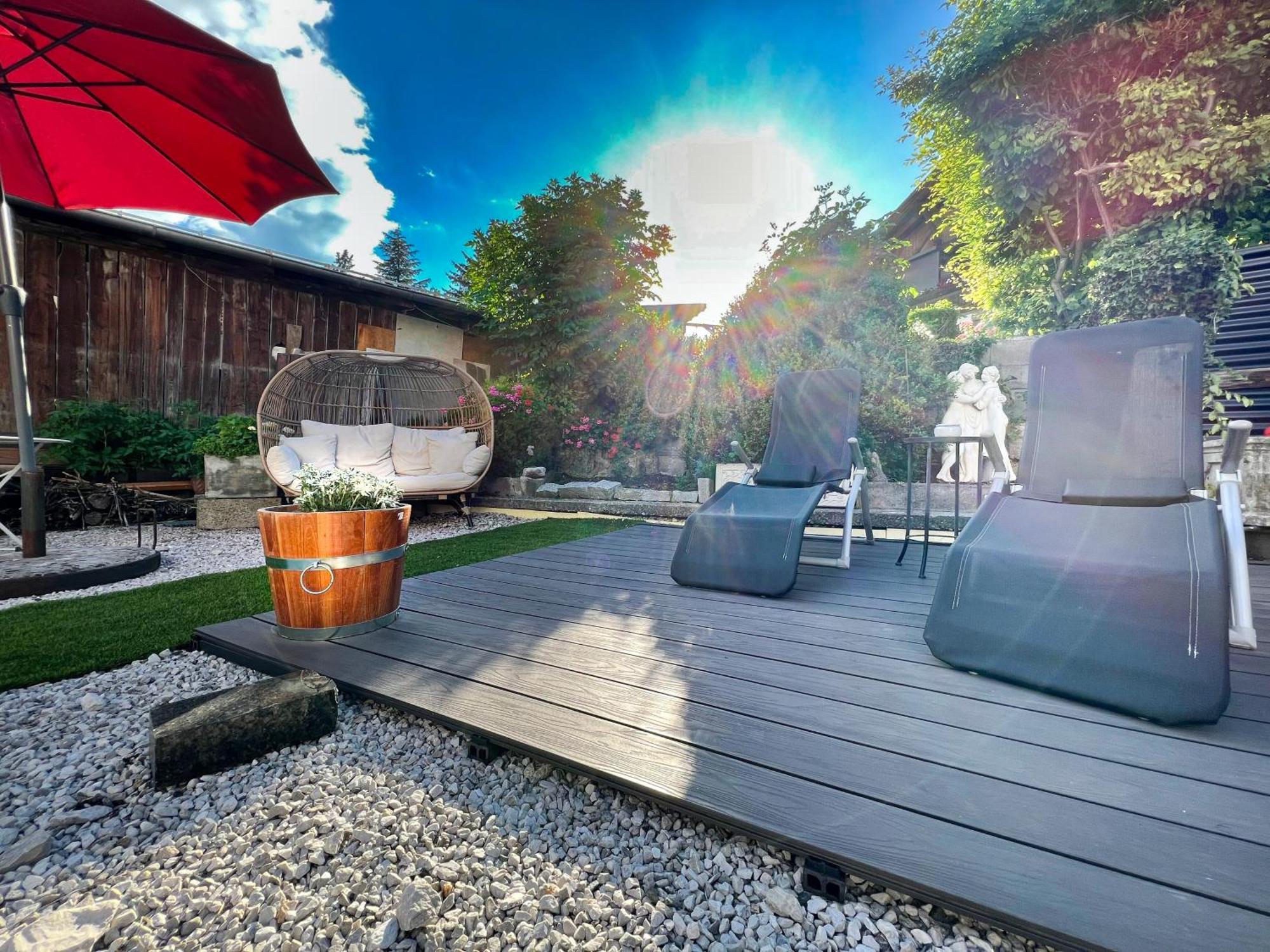 Mitten Im Zentrum Mit Sonniger Terrasse