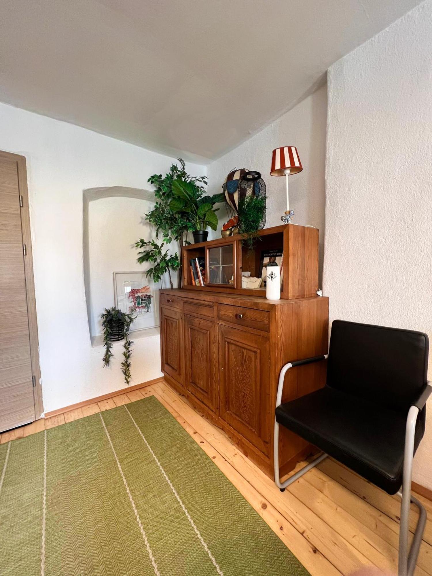 Mitten Im Zentrum Mit Sonniger Terrasse Apartment *
