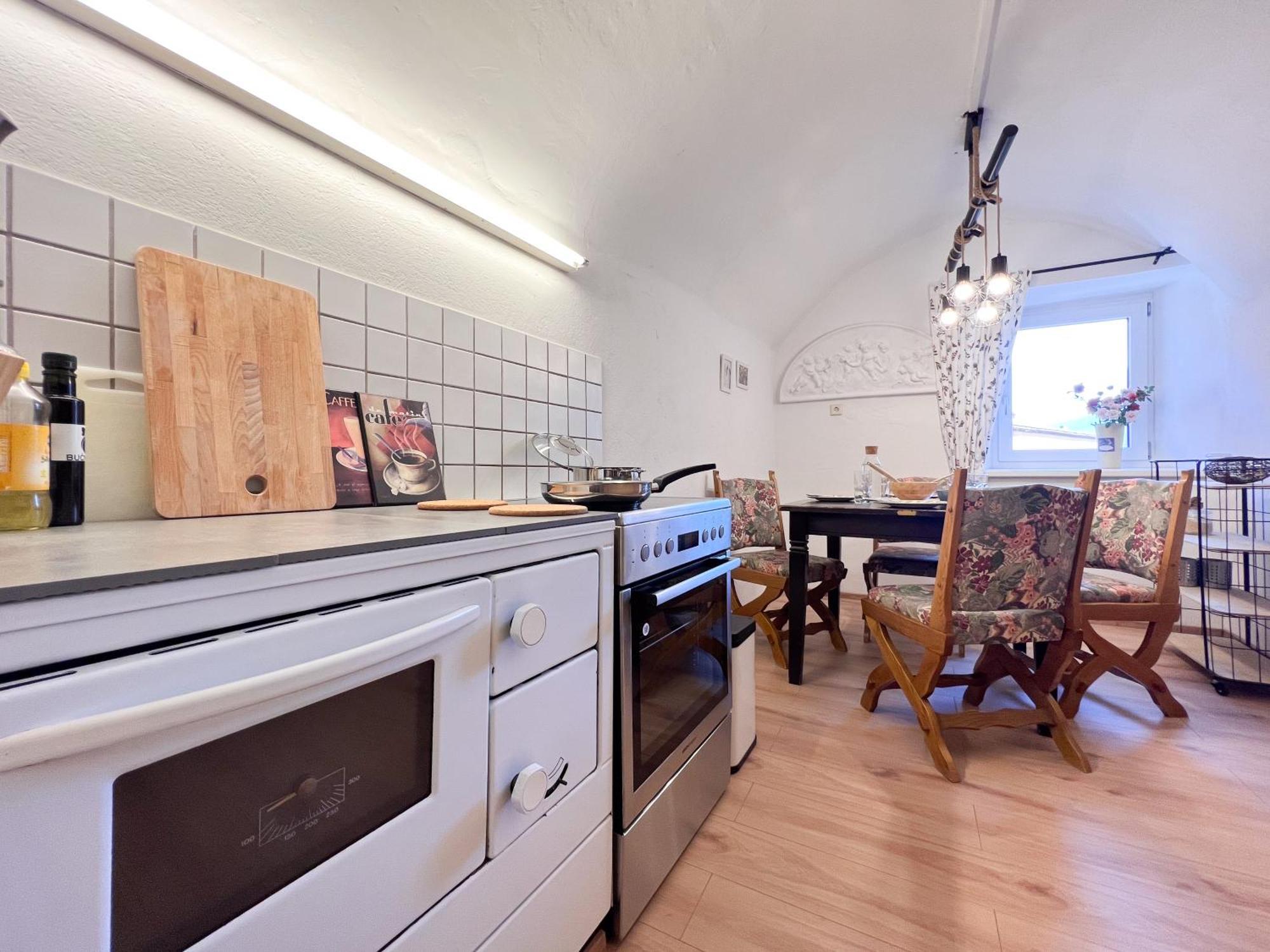 Apartment Mitten Im Zentrum Mit Sonniger Terrasse Telfs