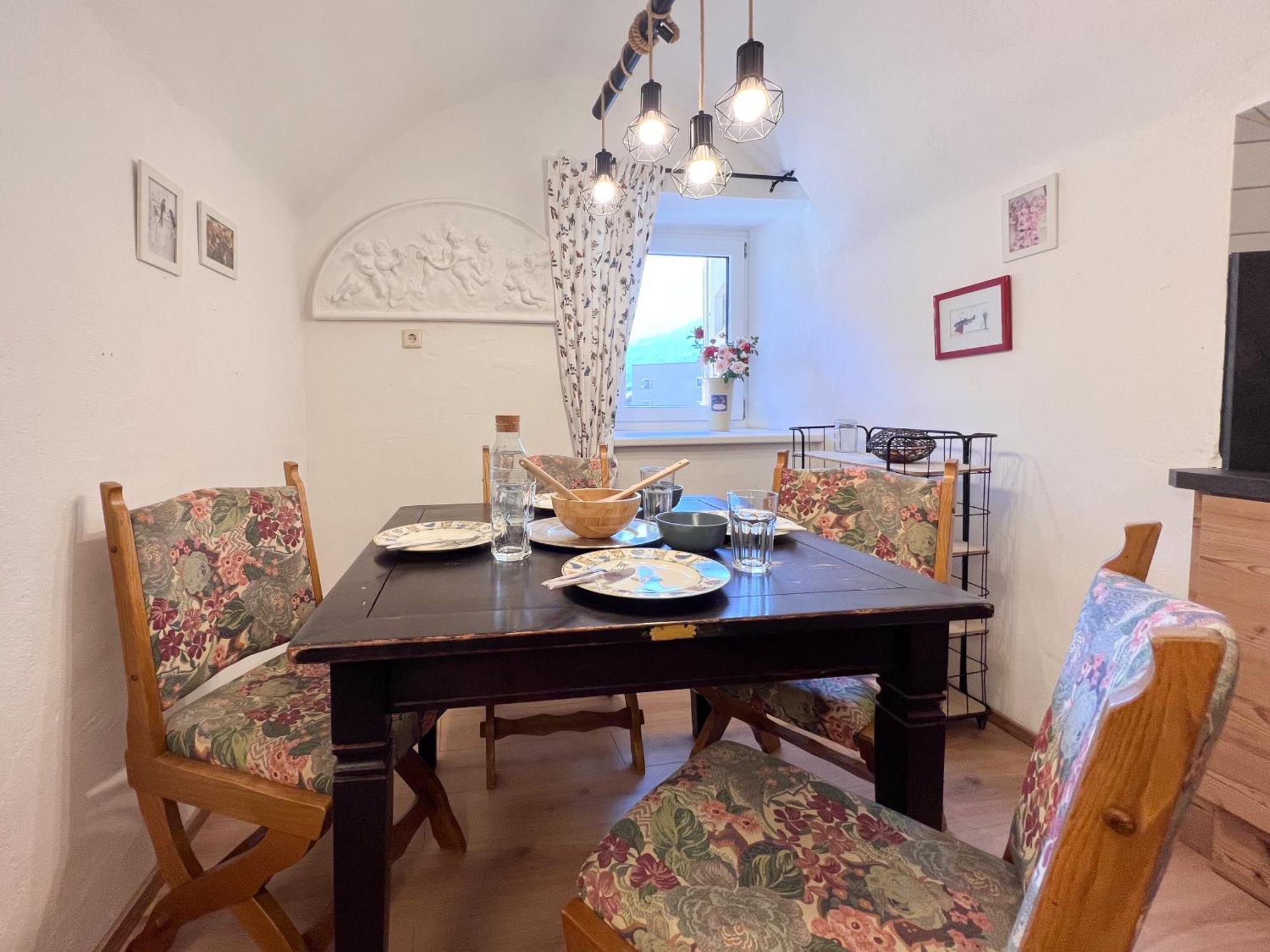 Apartment Mitten Im Zentrum Mit Sonniger Terrasse
